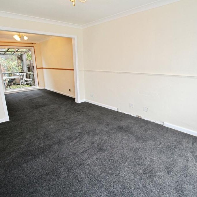 3 bedroom semi-detached house to rent - Photo 1
