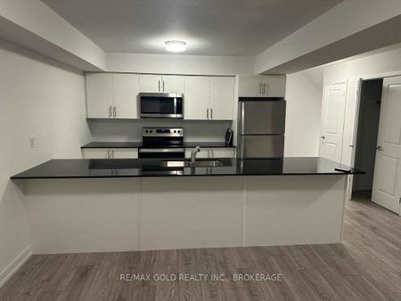 For Lease - 195 West Oak Trail, Kitchener, Ontario - Photo 4