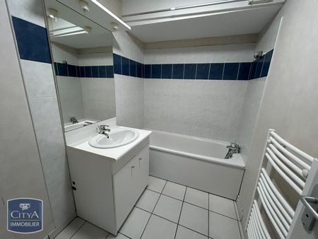 Location Appartement 2 pièces 48m² LAVAL 53000 - Photo 2