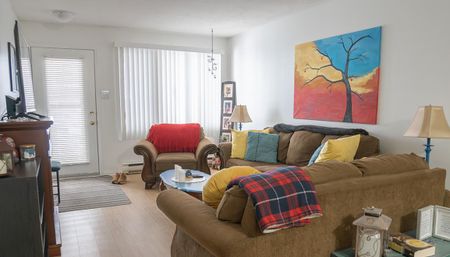 Pheasant Hill Apartments - Photo 2