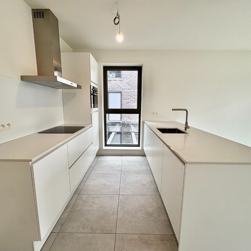 Twee-slaapkamer appartement incl parkeerplaats - Photo 1