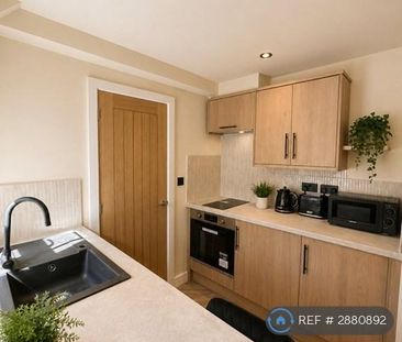 1 bedroom in a house share to rent - Photo 5