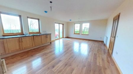 3 bedroom detached house to rent - Photo 2