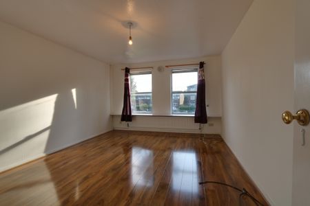 Fieldfare Road, Thamesmead, London, SE28 - Photo 4