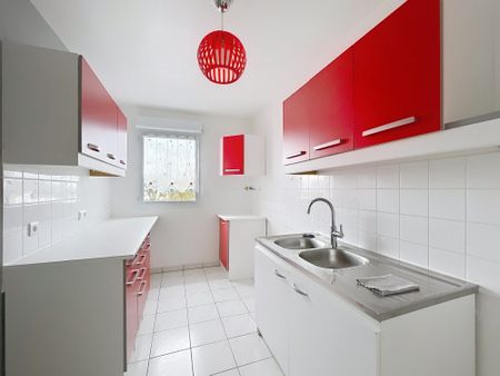 Location Appartement 3 pièces 64m² LA CHAPELLE ST MESMIN 45380 - Photo 5