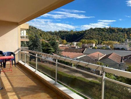 Location appartement 4 pièces 91.7 m² à Vienne (38200) 5 - Photo 2