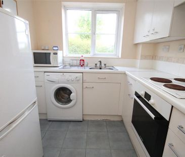 2 bedroom flat to rent - Photo 6