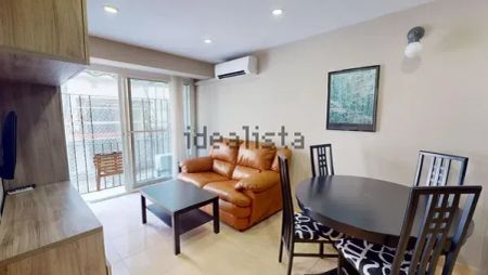 Alquiler de piso en Avenida Condes de San Isidro - Photo 3