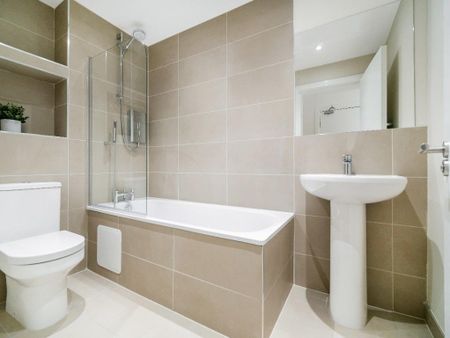 2 bedroom flat to rent - Photo 2