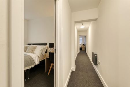 1 Beds - House share - - Photo 4