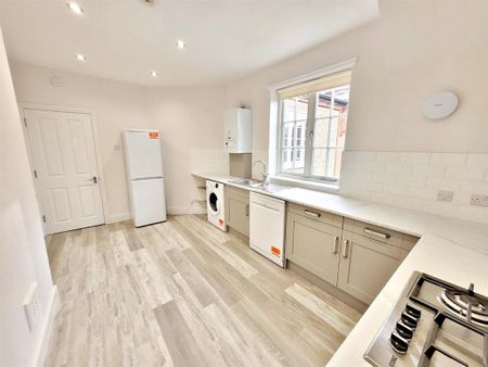 2 bedroom apartment to rent - Photo 5