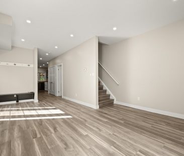 53 College Avenue West - Photo 2