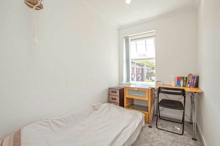 Appleby Close, Twickenham, TW2 - Photo 4