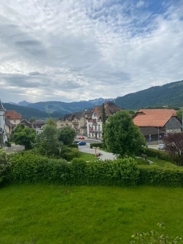 Gemütliche 4.5-Zimmerwohnung in Oberschrot - Photo 3