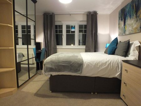 1 bedroom in a house share to rent - Photo 3
