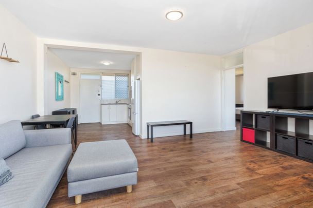 Stylish Unit in Sought after South Perth Location!! - Photo 1