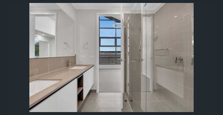 Welcome to 7B Nelson Place - A stunning contemporary residence that captures the relaxed elegance of Bayside living. Available 24/11/2025. - Photo 3