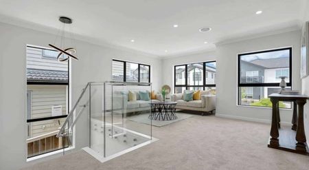 Modern 5-Bedroom Family Home in the Heart of Flat Bush - Photo 3