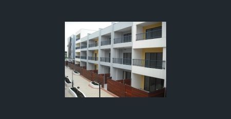 LARGE 1 BEDROOM APARTMENT - Photo 5