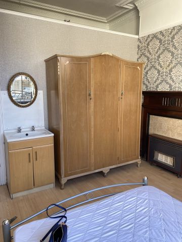 Room in a Shared House, Henleaze Road, BS9 - Photo 3