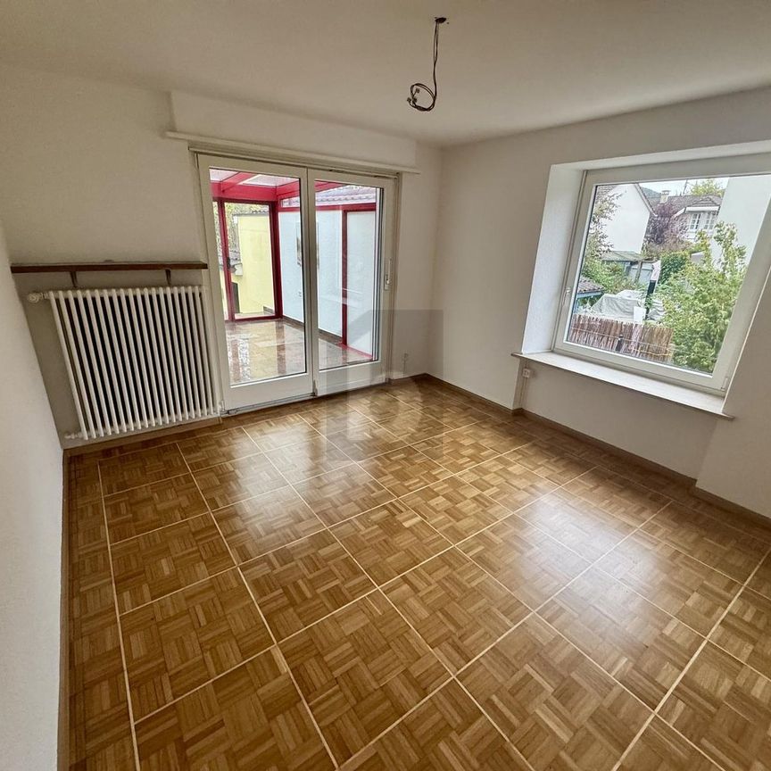 MIT WINTERGARTEN, GARAGE UND GARTEN! - Foto 1