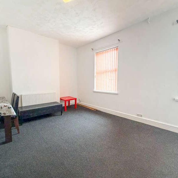 Stourbridge Road, Holly Hall, Dudley, DY1 - Photo 1