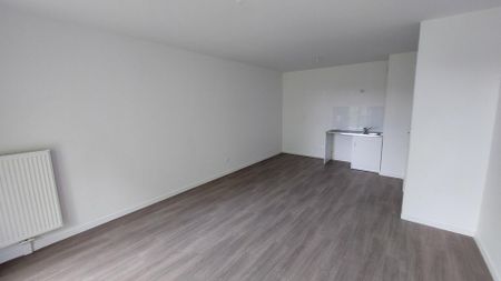 location Appartement T2 DE 42.95m² À LE BLANC MESNIL - Photo 3