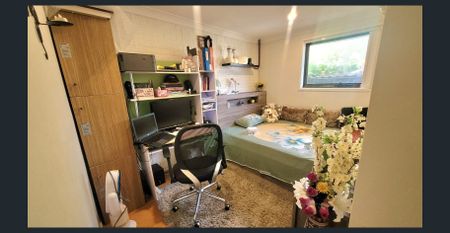 This lovely 3-bedroom property offers a peaceful and private lifestyle, while still being conveniently close to schools, shops, and Glenfield station - Photo 3