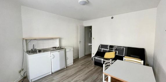 Location Appartement 1 pièce 16m² LAVAL 53000 - Photo 2