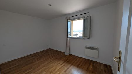 Location Appartement 3 pièces 78m² AIX EN PROVENCE 13100 - Photo 5