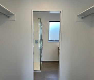 New 4 Bedroom Home - Photo 5