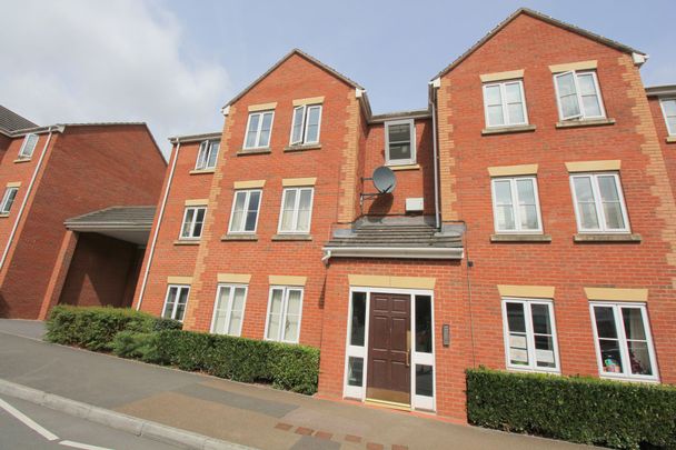 Two bed flat to rent in Kinnerton Way, Exeter, EX4 - Photo 1