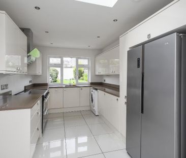 4 bedroom semi-detached house to rent - Photo 4