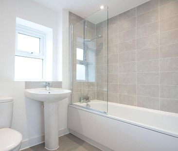 3 bedroom semi-detached house to rent - Photo 6