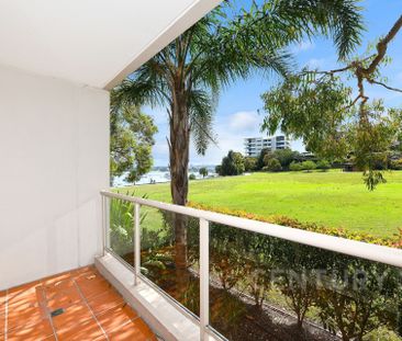 Harbour Views & Resort-Style Living by the Foreshore - Photo 2