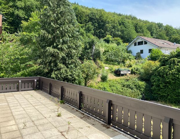 Großzügiges Domizil in Top-Lage von Neckargemünd: 1- bis 2-Familienhaus mit Garten und Garage - Foto 1