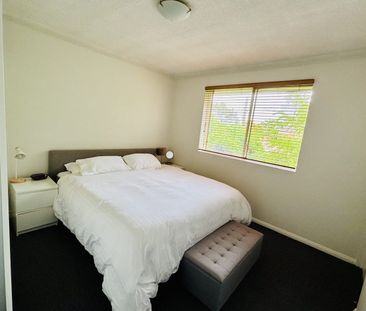 TOP FLOOR DOUBLE BRICK UNIT IN PRIME LOCATION! - Photo 4