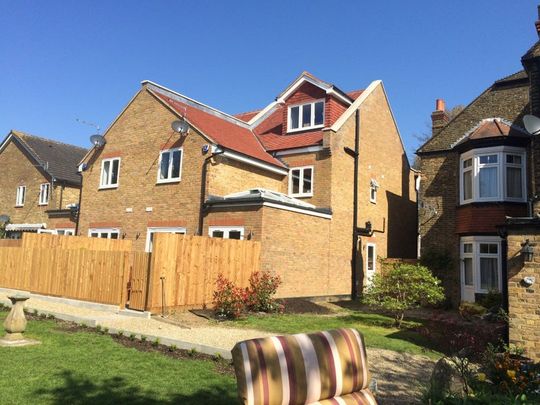 Newly Built Chingford Gem - Photo 1