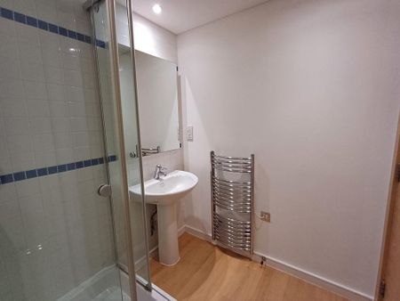 2 bedroom apartment to rent - Photo 2