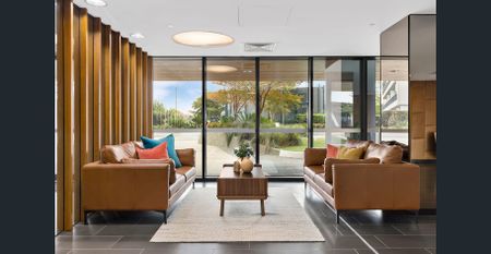 Stunning One-Bedroom Apartment - Photo 2