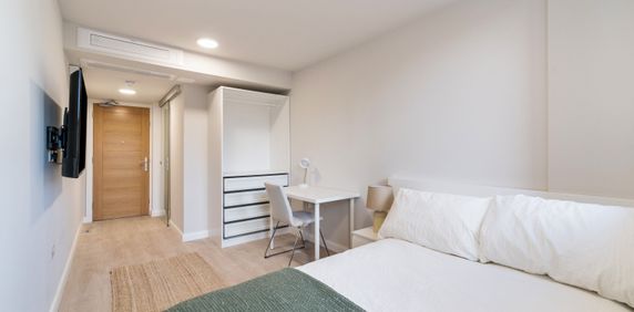 2 Bournbrook Road ALL BILLS INCLUDED - Photo 2