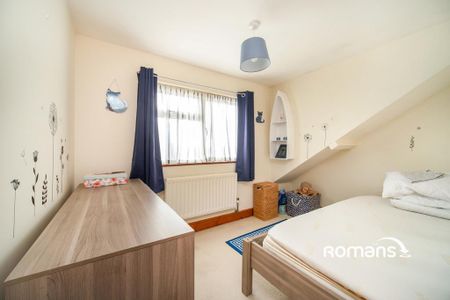 4 bedroom semi-detached house to rent - Photo 5