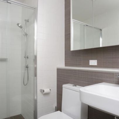 Modern 2 bedroom ground level apartment close to amenities for lease. - Photo 4