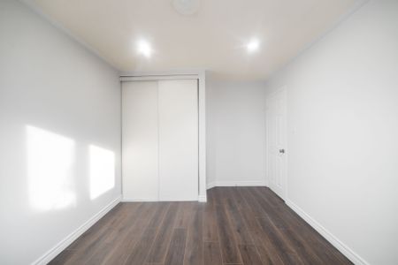 For Lease - 36 Eastport Drive, Toronto, Ontario - Photo 4