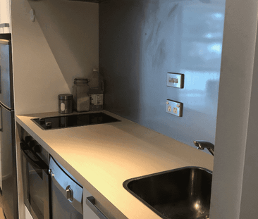 Modern, Fully Furnished One-Bedroom Apartment – Eclipse Apartments - Photo 1