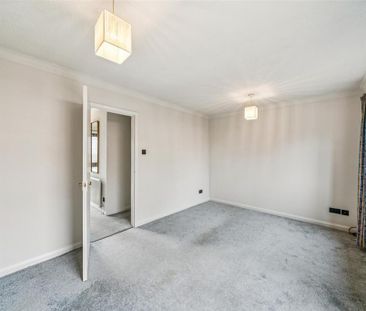 2 bedroom end of terrace house to rent - Photo 5