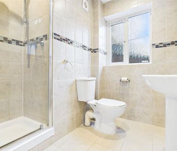 5 bedroom semi-detached house to rent - Photo 2