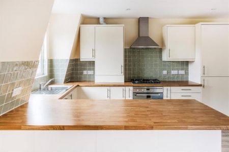 222 Portsmouth Road, Cobham, Surrey, KT11 - Photo 4