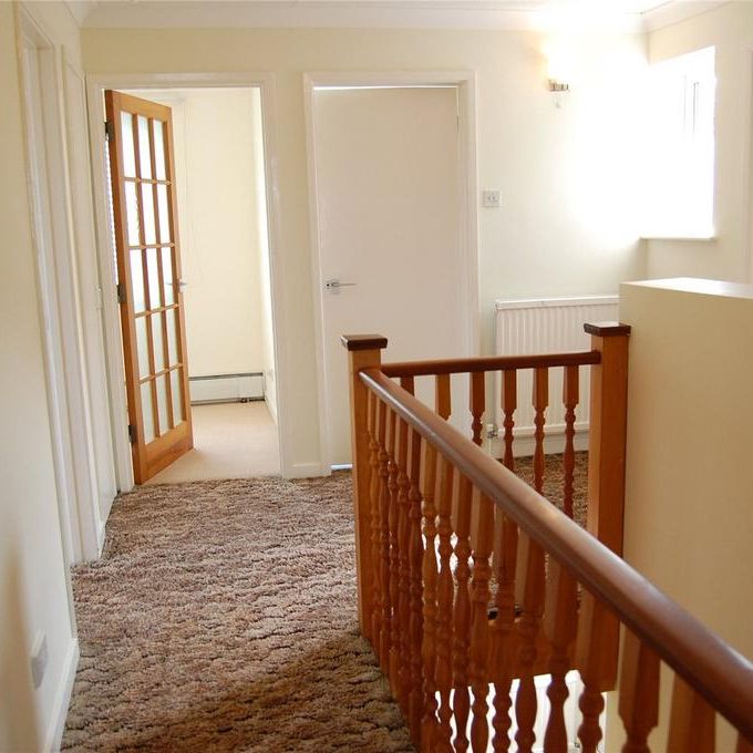 4 bedroom detached house to rent - Photo 1