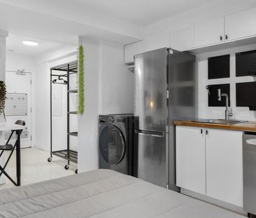 204 Ste Monique Street apartment — Ottawa, ON (1-Bedroom) - 1 Bedroom - Photo 5